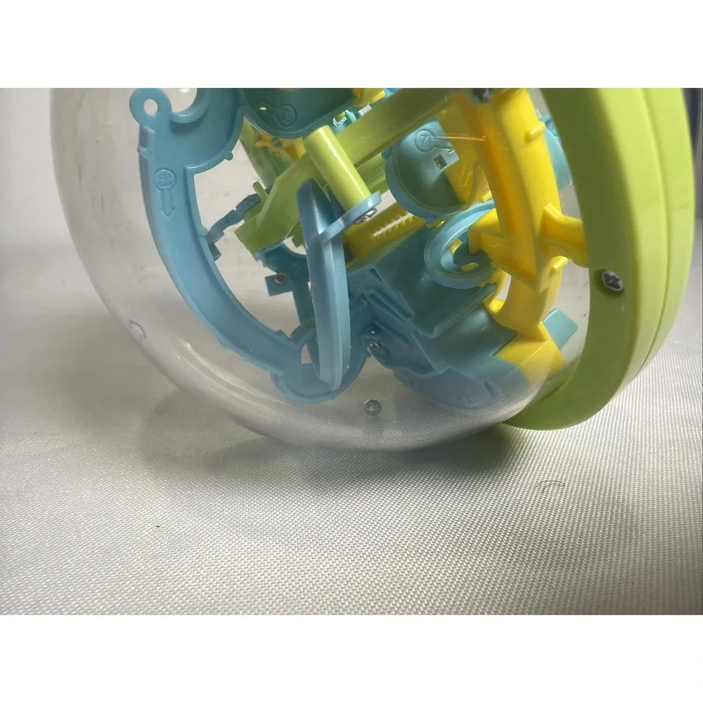 SPACE CHALLENGE Maze Globe Ball 3D Labyrinth Puzzle Game Sphere Fidget Toy